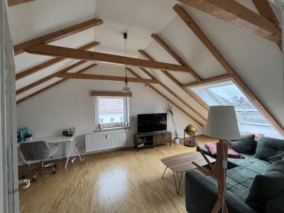 Charmante Dachgeschosswohnung im beliebten Westenviertel – ruhig gelegen & citynah!