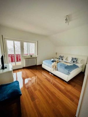* Traumhafte Dachgeschoss-Wohnung in Bad Griesbach mit direktem Thermenzugang*
