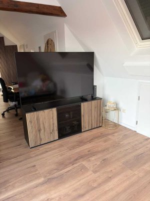 Stilvoll saniert: Ein-Zimmer-Wohnung in Augsburg-Kriegshaber