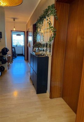 Attraktive und gepflegte 3-Zimmer-Wohnung mit Balkon in Sarstedt
