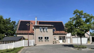 ***Traumhaftes Einfamilienhaus mit über 600 m² Nutzfläche in Großhabersdorf***