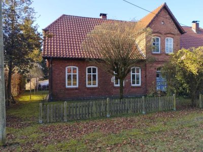 Helle 2-Zimmer Wohnung mit Gartenmitbenutzung in Alt Krenzlin