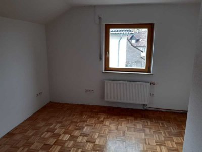 Attraktive und modernisierte 2-Raum-Dachgeschosswohnung in Künzelsau