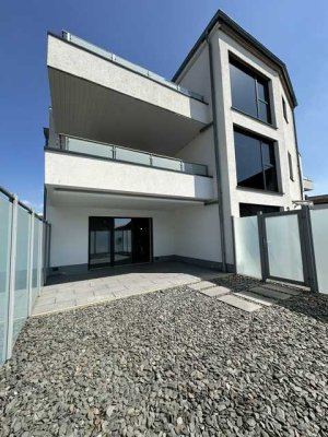Exklusives Erdgeschosswohnung mit eigener Heizung (Erdwärme), Steingarten und zwei Terrassen