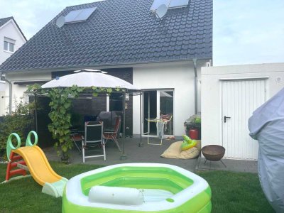 Moderne Doppelhaushälfte Bj. 2009 KFW 85 Solar ruh. Lage 2 Bäder Garage  33334 Gütersloh
