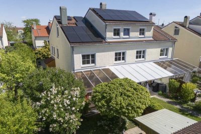 59 Jahre Restlaufzeit! Bezugsfreies Reiheneckhaus im Erbbaurecht (LH München) mit Remise, Garage, PV