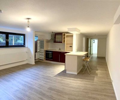 Attraktive 2-Zimmer Wohnung in Bad, komplett saniert