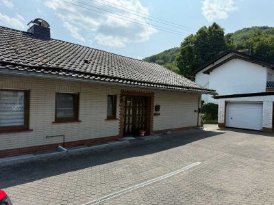 Freundliche und gepflegte 4-Zimmer-Erdgeschosswohnung mit Balkon in Kirchsahr