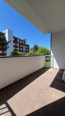 Exklusive 3-Zimmer-Wohnung mit modernen Innenausstattung und Balkon in Fürth - in Sanierung