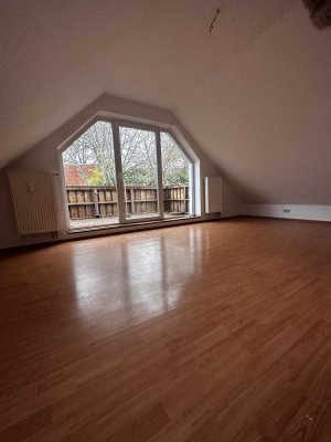 Vollständig renovierte 2-Raum-Wohnung mit Balkon in Schleswig