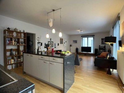 Provisionsfrei: Wunderschöne, ruhig gelegene Dachterrassenwohnung in Frankfurt Bornheim