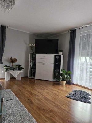 Helle 4-Zimmer-Wohnung mit Balkon in Hennef (Sieg)