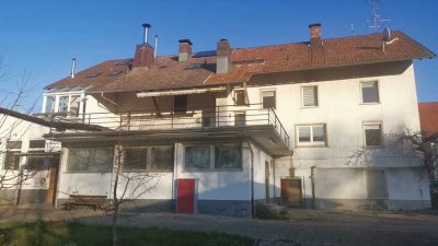 2 Wohnungen / 1 Gewerbe / Große Ausbaumöglichkeiten