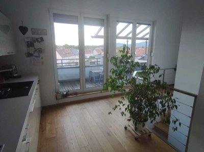 Sundowner Untermiete Möbliert 80qm  Penthouse-Maisonette über Landau
