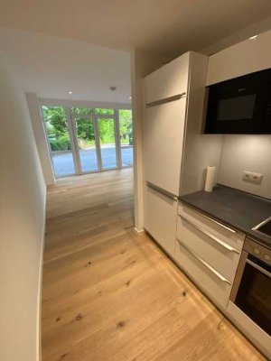 Exklusive und seniorengerechte 2-Zimmer-Wohnung mit französischem Balkon in Solingen-Wald