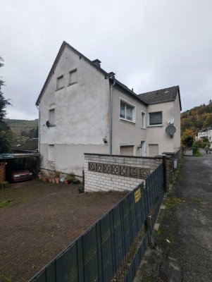 renovierungsbedürftige Wohnung zu verkaufen