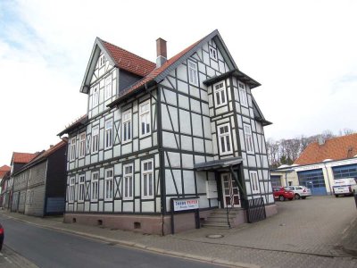 Gepflegte, bezugsfertige DG-Wohnung in der Altstadt