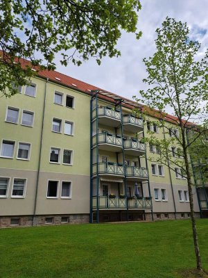 !! In Renovierung !! Ruhige 3-Zimmer-Wohnung mit Balkon + Stellplatz in Marienthal