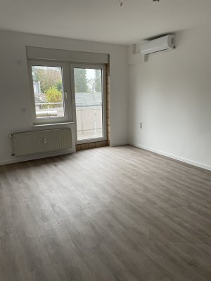 Helle 3-Zimmer Wohnung mit Balkon und Klimaanlage