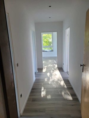 Charmante 3-Zimmer-Eigentumswohnung mit Balkon in Garbsen (**bis Ende Mai 2024 in Renovierung)