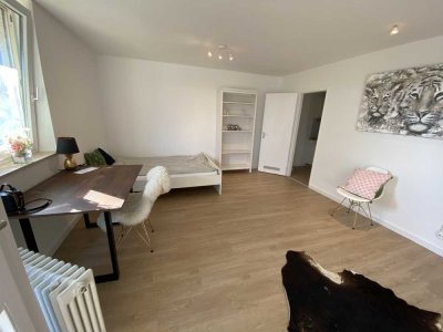 Helle 1-Zimmer-Wohnung mit Südbalkon in Schwabing/Freimann