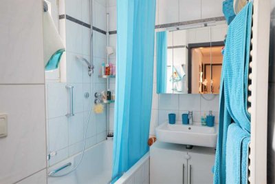 3-Zimmer teil-möblierte Wohnung mit Balkon und Einbauküche in Fellbach