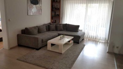 Geschmackvolle 2-Zimmer-Wohnung mit gehobener Innenausstattung mit Terrasse und EBK in Markgröningen