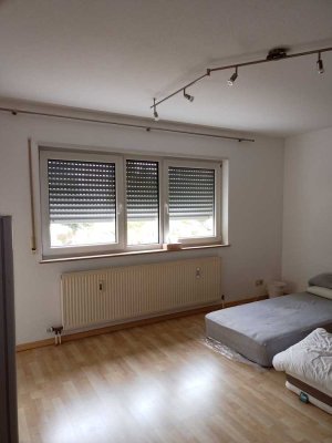gemütliche 1-Raum-Wohnung mit Einbauküche, Balkon und Abstellraum in Worms