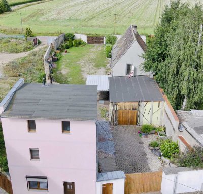 *Einfamilienhaus energetisch saniert mit Gästehaus und großem Grundstück*