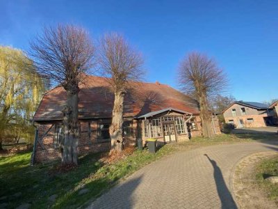 Historisches Gutshaus mit direktem Seezugang am Kritzower See