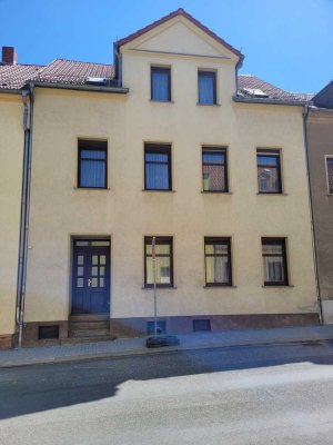 Nimm mich! Reizvolles Einfamilienhaus mit Einliegerwohnung und idyllischem Garten!
