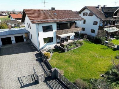 Zweifamilienhaus mit großzügigem Grundstück in gefragter Lage von Bruckmühl