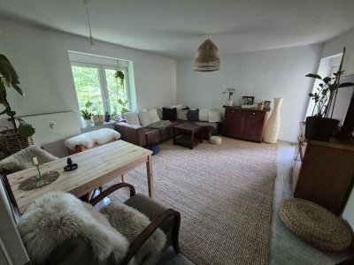 Stilvolle, modernisierte 3-Raum-Wohnung mit gehobener Innenausstattung mit EBK in Frankfurt am Main