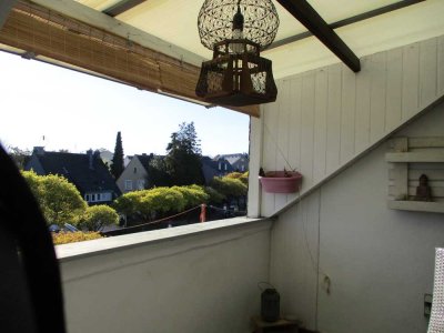Helle DG - Wohnung mit Loggia