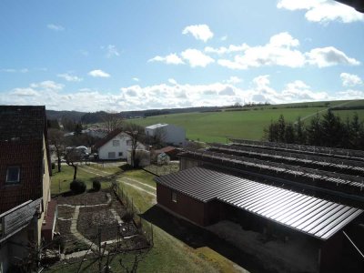 Tolles Renditeobjekt mit 3 Wohnungen u. Gewerbeeinheit mit 1.459 qm Grundstück