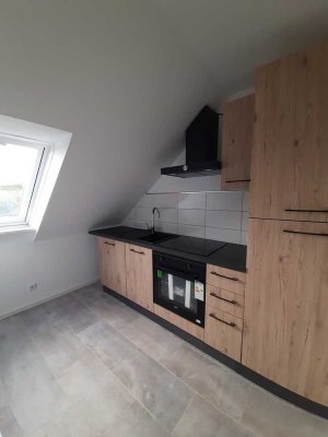 Stilvolle, modernisierte 2-Zimmer-Dachgeschosswohnung mit Einbauküche in Coburg