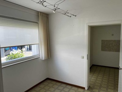 Lebendiger Wohnraum: 2,5-Zimmer-Wohnung in Pforzheim