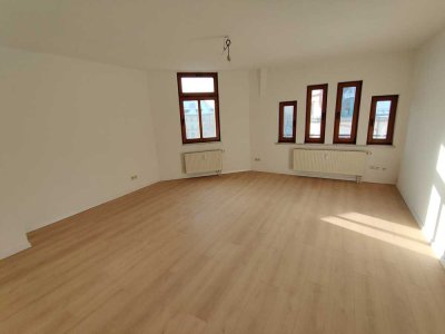 Schöne und vollständig renovierte 3-Zimmer-Maisonette-Wohnung in Zwickau