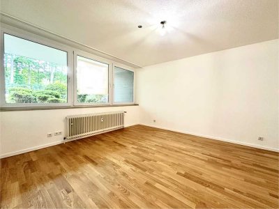 EINMALIGE GELEGENHEIT - Eigener Eingang, neu renoviert, große Terrasse direkt am Waldrand