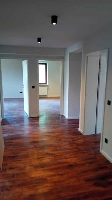 Erstbezug nach Sanierung: helle 3-Zimmer-Wohnung