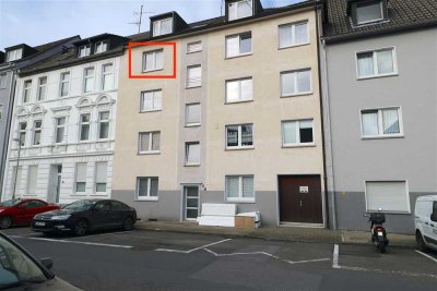 Renovierte 2-Zi-Wohnung mit neuer EBK im Herzen von Altendorf