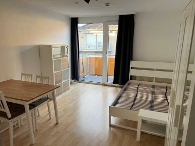 Möblierte 1-Zimmer-Wohnung mit Balkon & Rheinblick in Mannheim-Lindenhof
