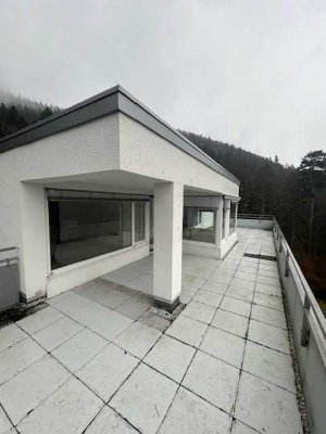 Großzügige 5-Zimmer-Penthouse in ruhiger Lage