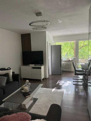 Rotkreuzplatz : 1 Zi Wohnung  ca 29 qm von privat zu verkaufen