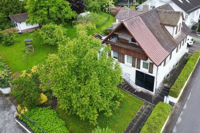 Charmantes Einfamilienhaus mit Wintergarten und idyllischem Gartenparadies