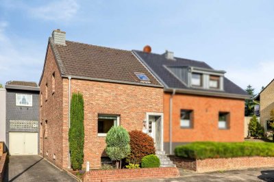 Zweifamilienhaus mit großem Garten