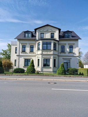 2 Raumwohnung im Zentrum von Chemnitz/Grüna  in frei stehender Villa mit Balkon