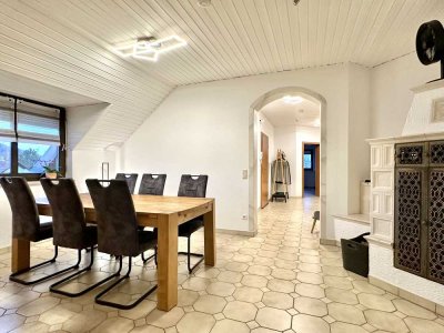 Attraktive 4,5-Zi-Wohnung mit Blick auf den Schloßberg inkl. EBK - frei nach Abstimmung!