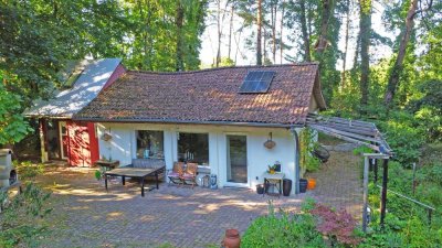 Idyllisches Wohnen auf traumhaftem Waldgrundstück mit eigener Sauna
