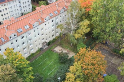 Vermietet: Gepflegte 2-Zimmer-ETW im Dachgeschoss ohne Aufzug in Baumschulenweg